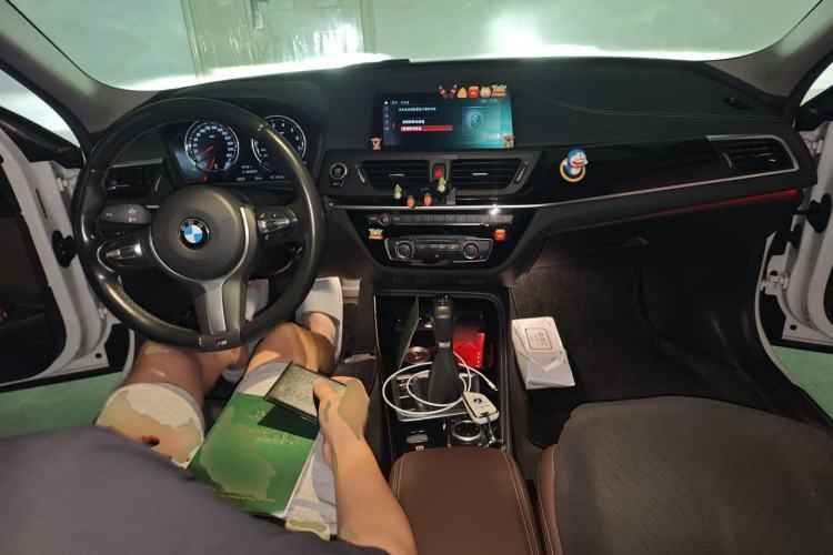 Used BMW 1 Series 2019 118i M Sport Package Center Console
