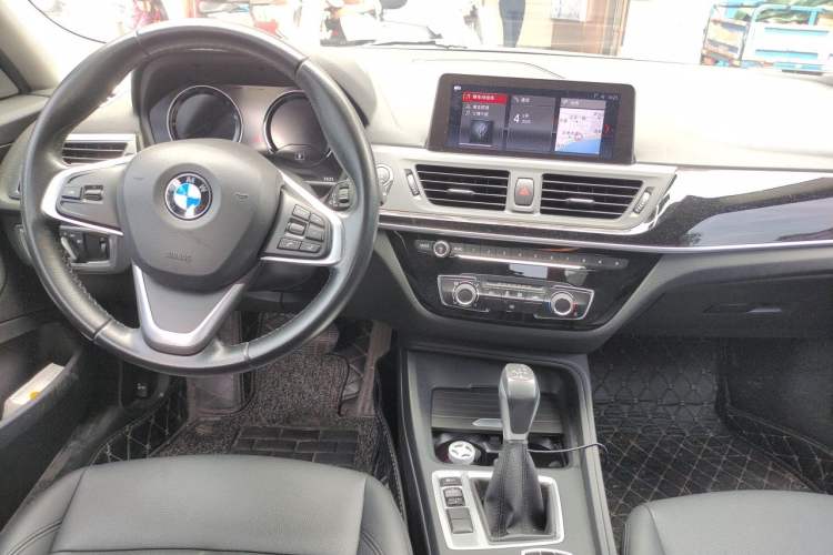 Used BMW 1 Series 2019 118i Fashion Model Center Console