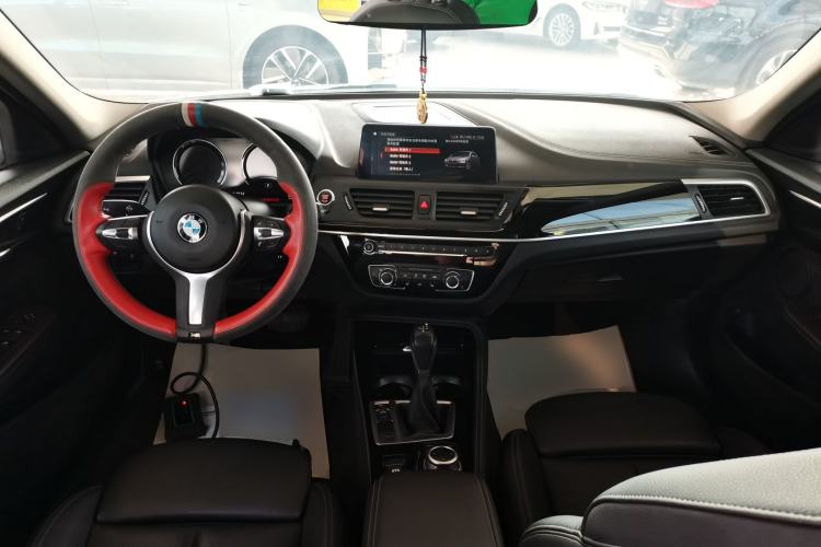 Used BMW 1 Series 2019 118i M Sport Package Center Console