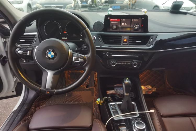 Used BMW 1 Series 2019 118i M Sport Package Center Console