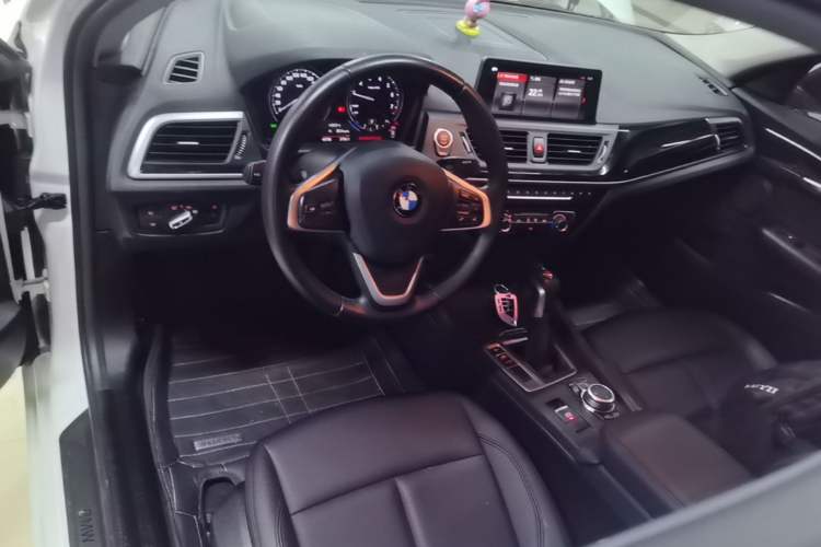 Used BMW 1 Series 2019 118i Fashion Model Center Console