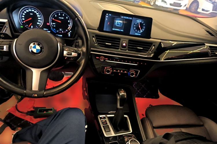 Used BMW 1 Series 2019 118i M Sport Package Center Console