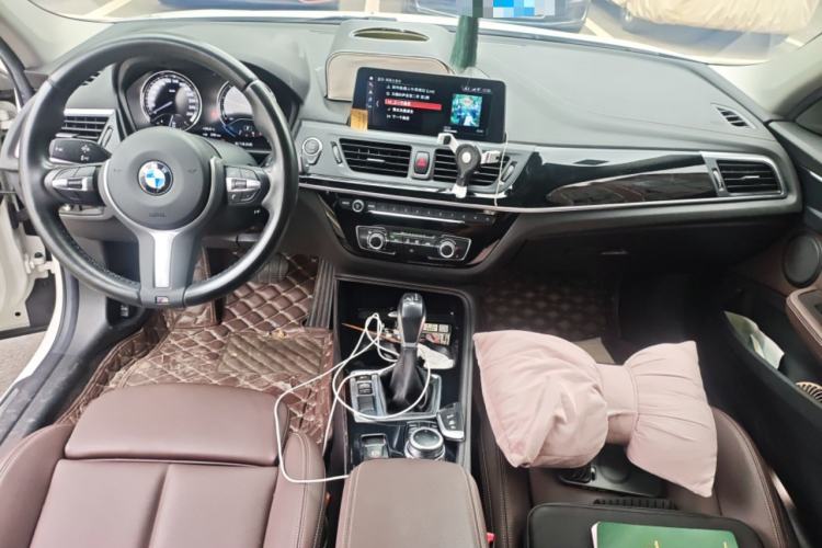 Used BMW 1 Series 2019 118i M Sport Package Center Console