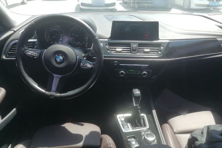 Used BMW 1 Series 2019 118i M Sport Package Center Console