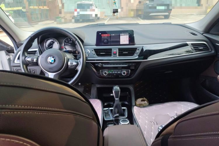 Used BMW 1 Series 2019 118i M Sport Package Center Console
