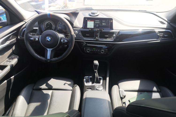 Used BMW 1 Series 2019 118i M Sport Package Center Console