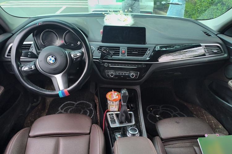 Used BMW 1 Series 2019 118i M Sport Package Center Console