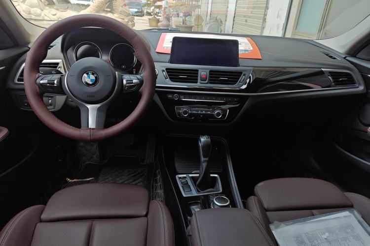 Used BMW 1 Series 2019 118i M Sport Package Center Console