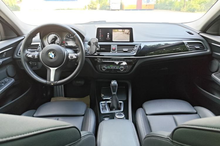 Used BMW 1 Series 2019 118i M Sport Package Center Console