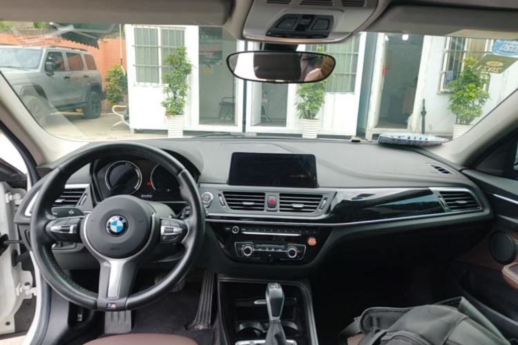 Used BMW 1 Series 2019 118i M Sport Package Center Console