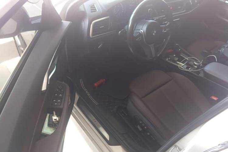 Used BMW 1 Series 2019 118i M Sport Package Driver Seat