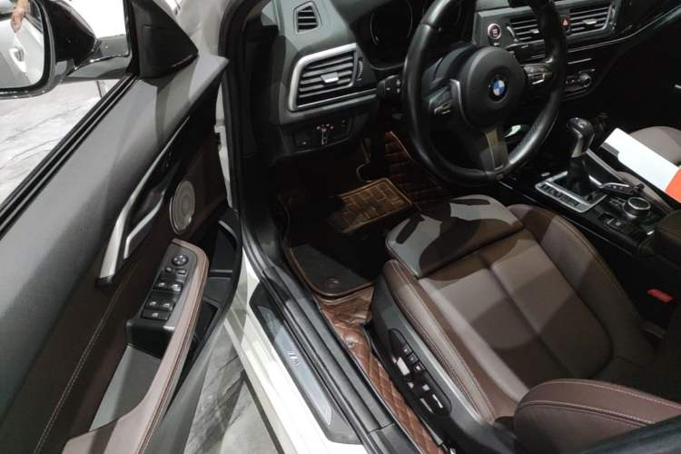 Used BMW 1 Series 2019 118i M Sport Package Driver Seat