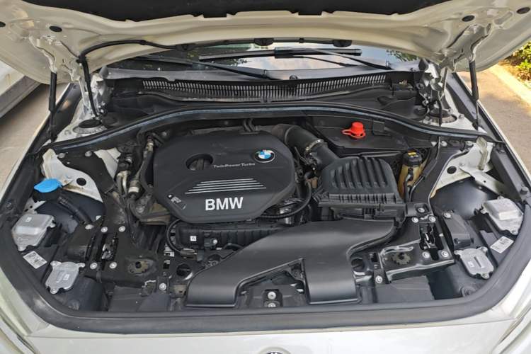 Used BMW 1 Series 2019 118i Fashion Model Engine Bay