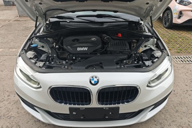 Used BMW 1 Series 2019 118i Fashion Model Engine Bay