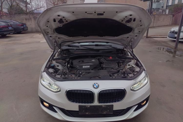 Used BMW 1 Series 2019 118i Fashion Model Engine Bay