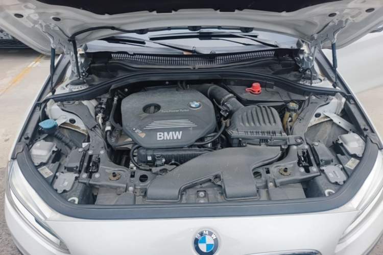 Used BMW 1 Series 2019 118i Fashion Model Engine Bay