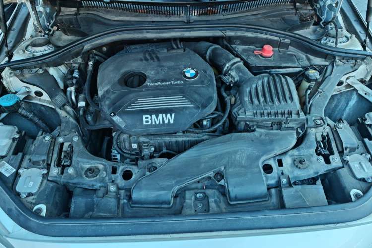 Used BMW 1 Series 2019 118i Fashion Model Engine Bay