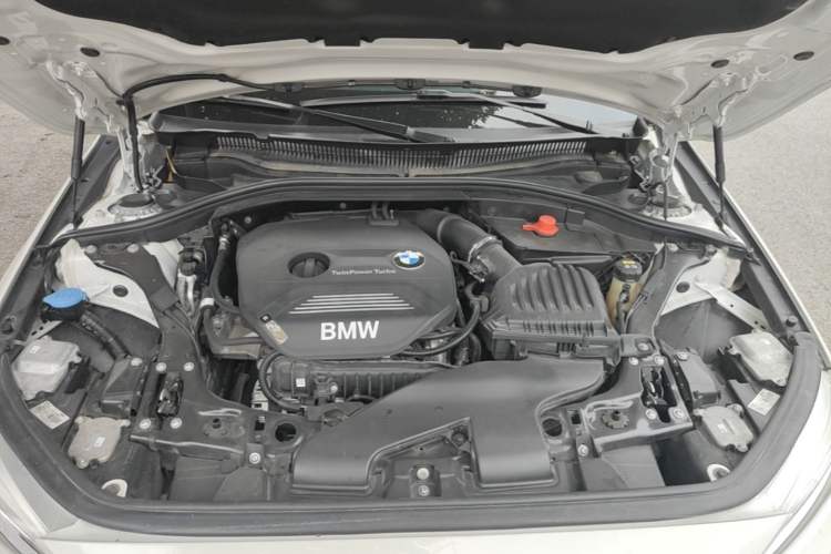 Used BMW 1 Series 2019 118i Fashion Model Engine Bay
