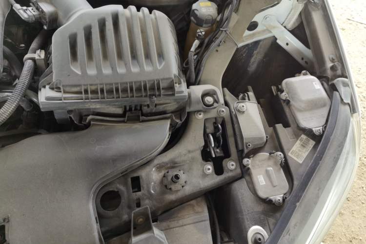 Used BMW 1 Series 2019 118i Fashion Model Engine Bay Left