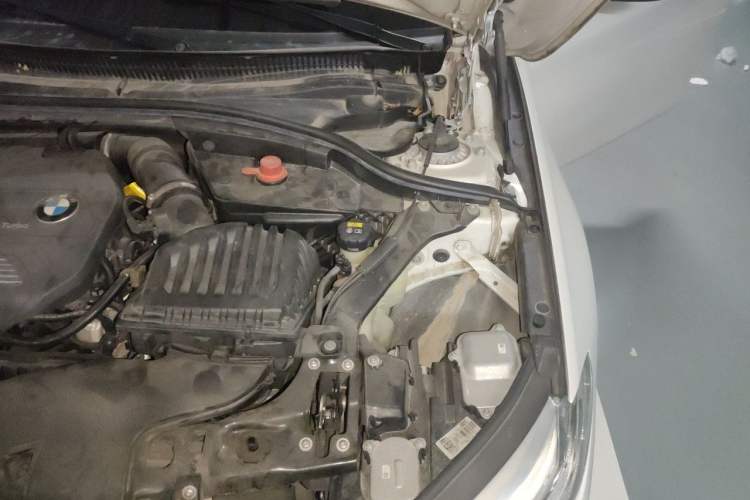Used BMW 1 Series 2019 118i Fashion Model Engine Bay Left