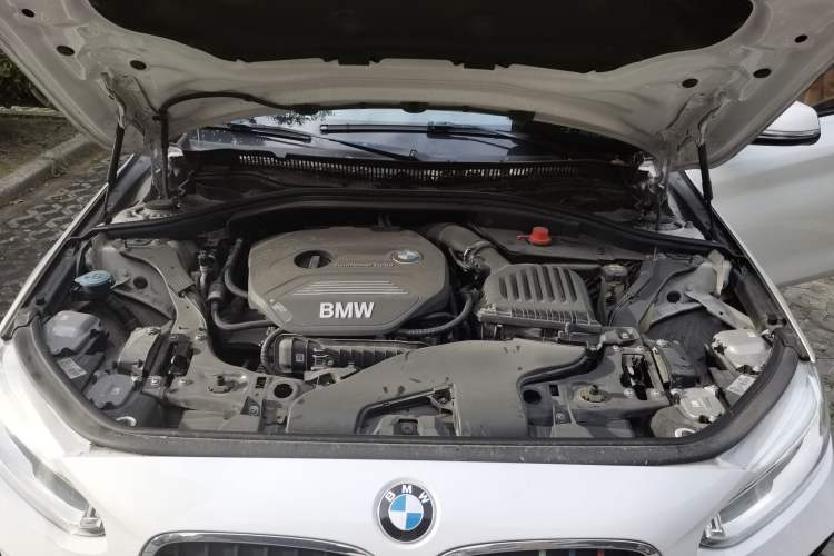 Used BMW 1 Series 2019 118i M Sport Package Engine Bay