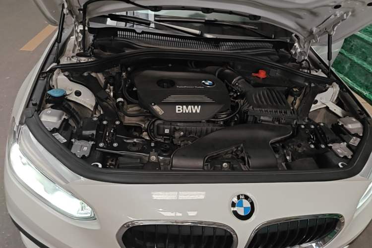 Used BMW 1 Series 2019 118i Fashion Model Engine Bay