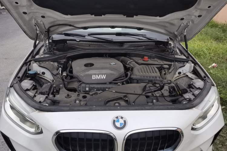 Used BMW 1 Series 2019 118i Fashion Model Engine Bay