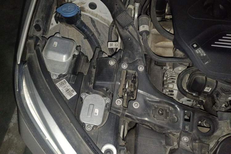 Used BMW 1 Series 2019 118i M Sport Package Engine Bay Right