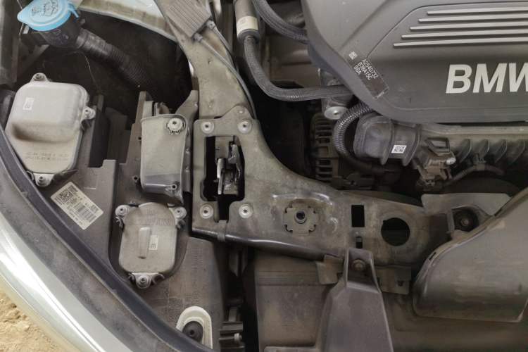 Used BMW 1 Series 2019 118i Fashion Model Engine Bay Right
