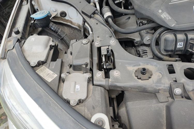 Used BMW 1 Series 2019 118i M Sport Package Engine Bay Right