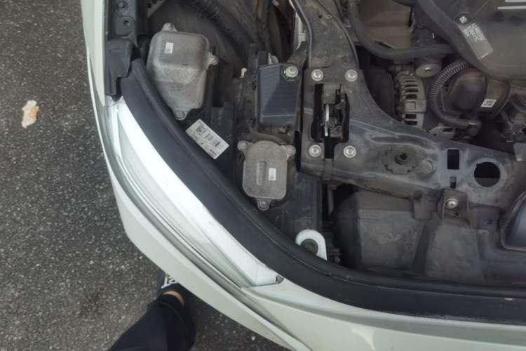 Used BMW 1 Series 2019 118i M Sport Package Engine Bay Right
