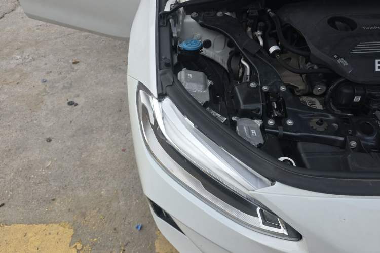 Used BMW 1 Series 2019 118i M Sport Package Engine Bay Right
