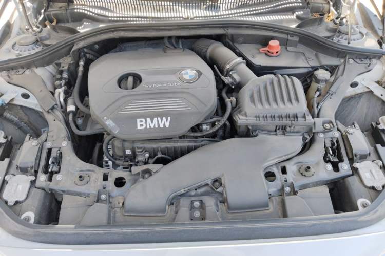 Used BMW 1 Series 2019 118i M Sport Package Engine Bay