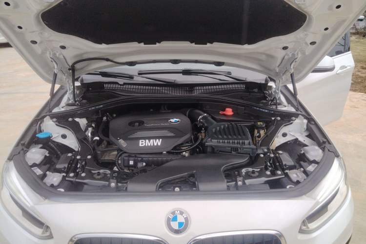 Used BMW 1 Series 2019 118i Fashion Model Engine Bay
