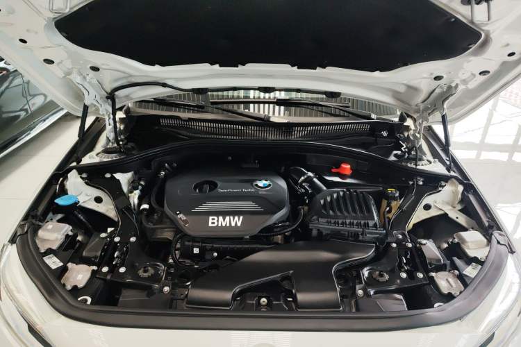 Used BMW 1 Series 2019 118i Fashion Model Engine Bay