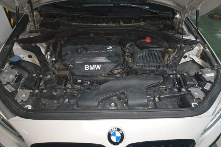 Used BMW 1 Series 2019 118i Fashion Model Engine Bay