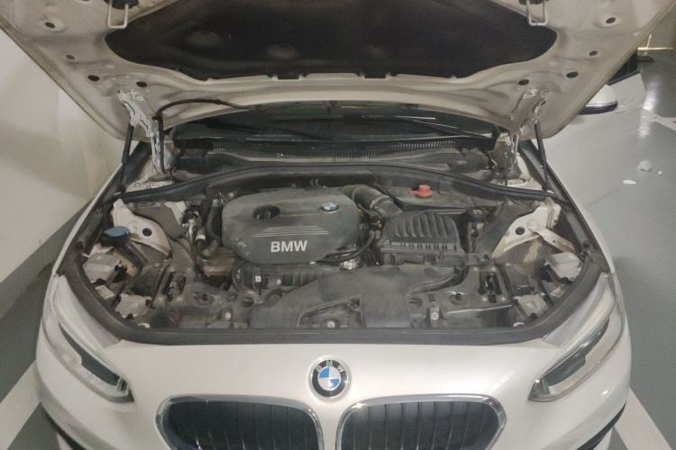 Used BMW 1 Series 2019 118i Fashion Model Engine Bay