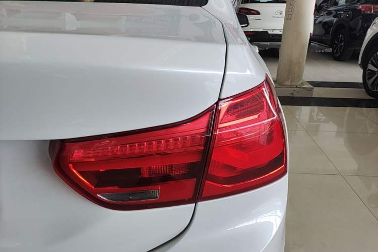 Used BMW 1 Series 2019 118i Fashion Model Exterior 3