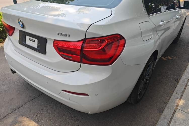 Used BMW 1 Series 2019 118i Fashion Model Exterior 3