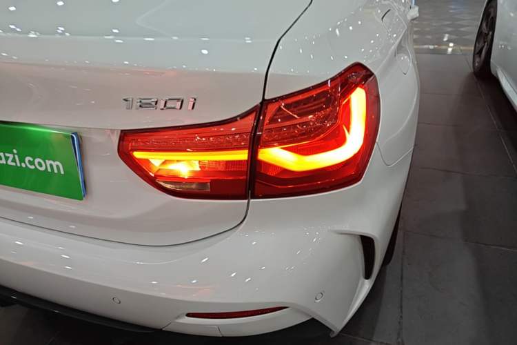 Used BMW 1 Series 2019 120i Leading Model M Sport Package Exterior 3