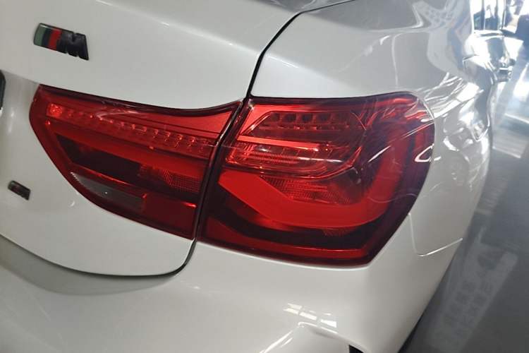 Used BMW 1 Series 2019 120i Leading Model M Sport Package Exterior 3