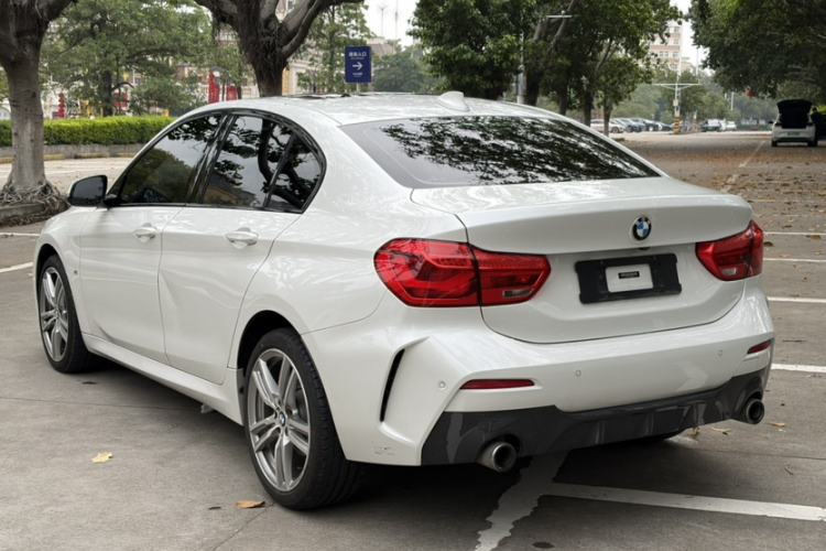 Used BMW 1 Series 2019 120i Leading Model M Sport Package Exterior 3