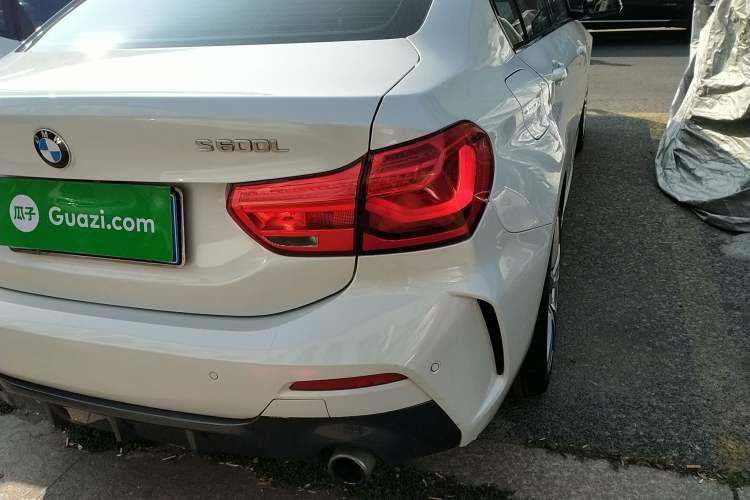 Used BMW 1 Series 2019 120i Leading Model M Sport Package Exterior 3