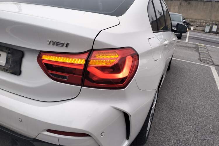 Used BMW 1 Series 2019 118i M Sport Package Exterior 3