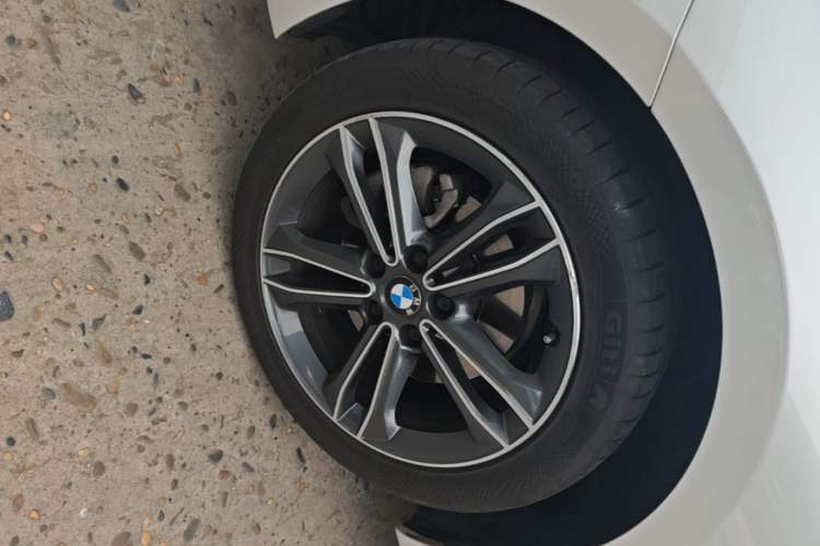 Used BMW 1 Series 2019 118i Fashion Model Exterior 4