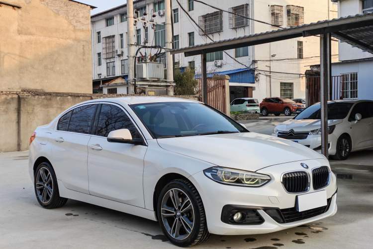 Used BMW 1 Series 2019 118i Fashion Model Exterior 4