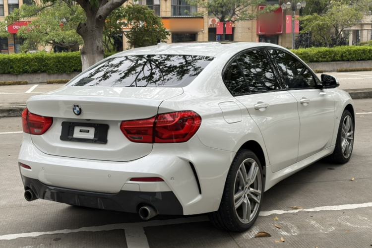 Used BMW 1 Series 2019 120i Leading Model M Sport Package Exterior 4