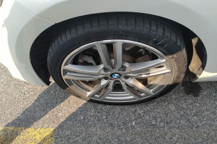 Used BMW 1 Series 2019 120i Leading Model M Sport Package Exterior 4