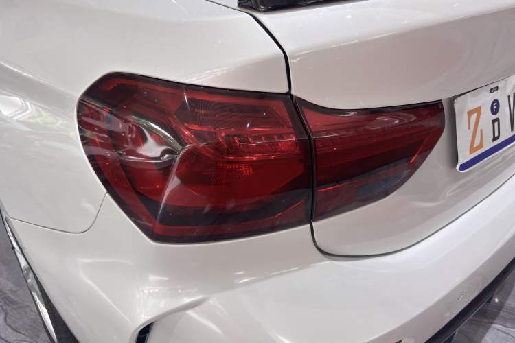 Used BMW 1 Series 2019 118i M Sport Package Exterior 4