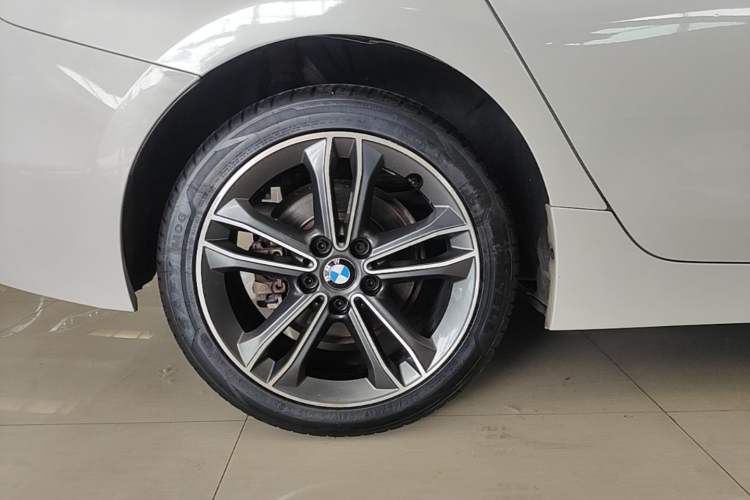 Used BMW 1 Series 2019 118i Fashion Model Exterior 5